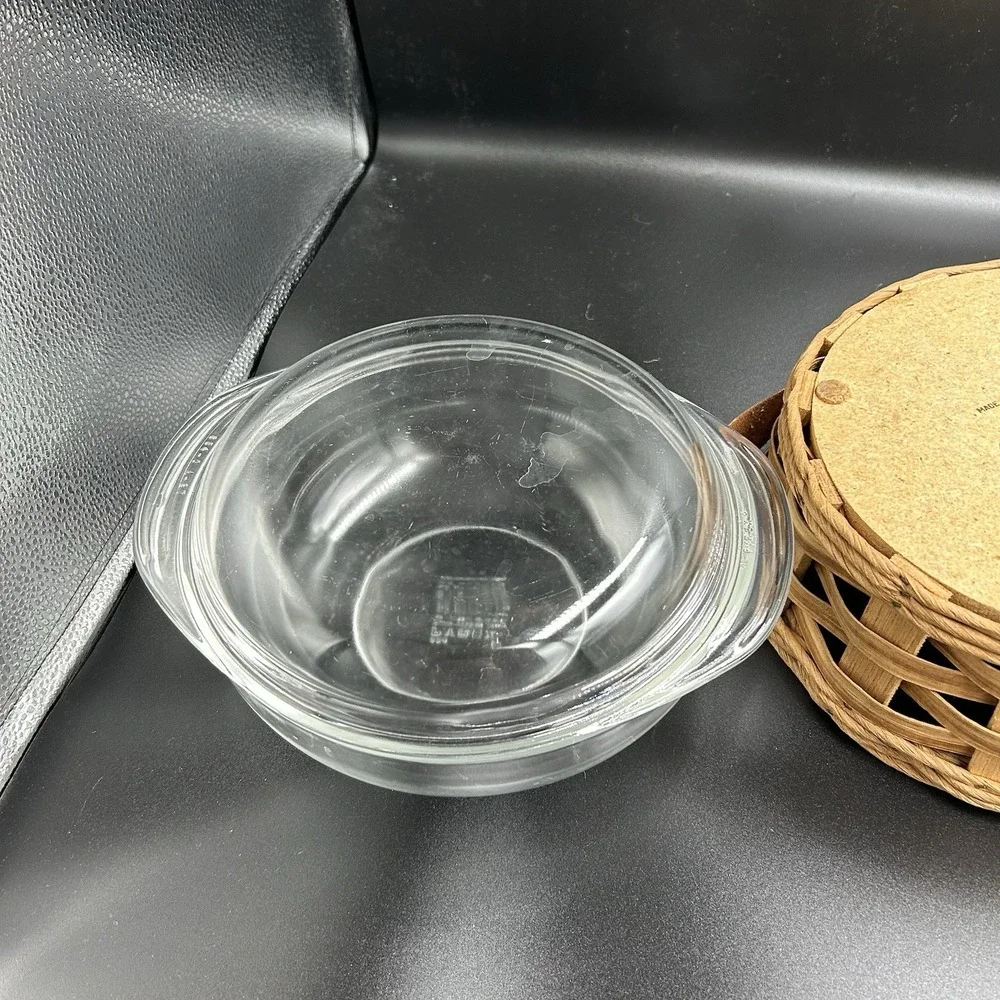 Vintage Pyrex 024 Clear Dish 2 Quart Glass Round W/Lid Basket Carrier Handles‎